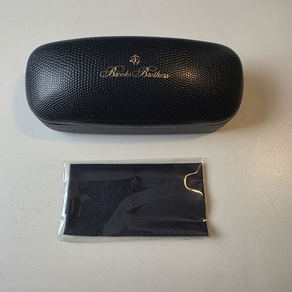 Brooks Brothers Eyeglass/Sunglass Case & Lens Cleaner/Duster-Clamshell~Navy~ NEW - Picture 1 of 8